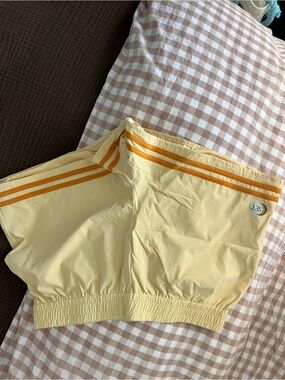Set active size small track shorts brand new!